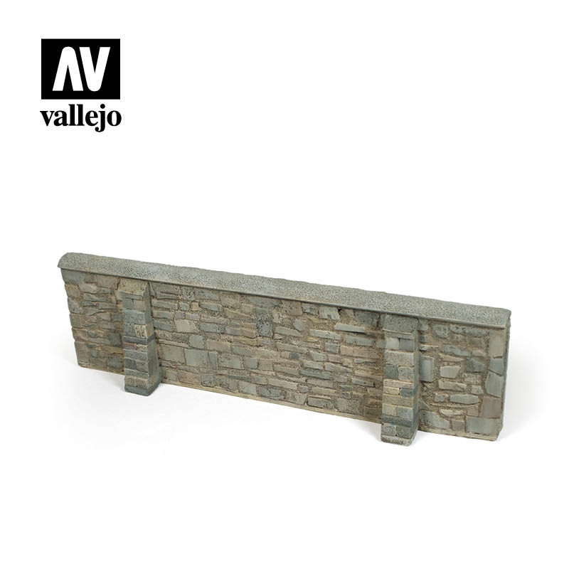 SC106 Vallejo Scenics - Ardennes Village Wall 24x7 cm.